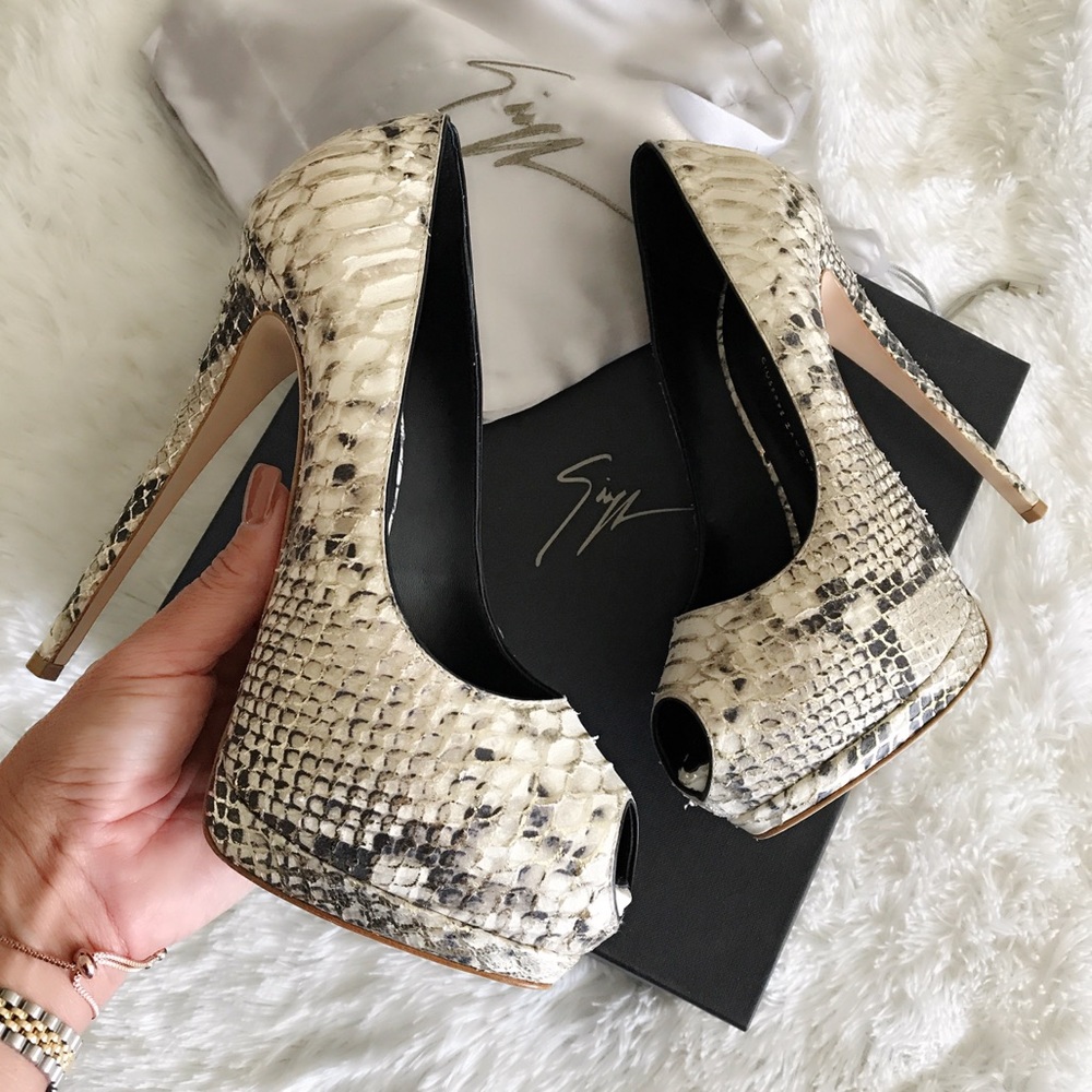 GIUSEPPE ZANOTTI ✨ PEEP TOE SHARON PUMP SZ 39